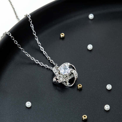 Colier pentru iubita ta cu pietre din zirconiu – cadou cu mesaj special